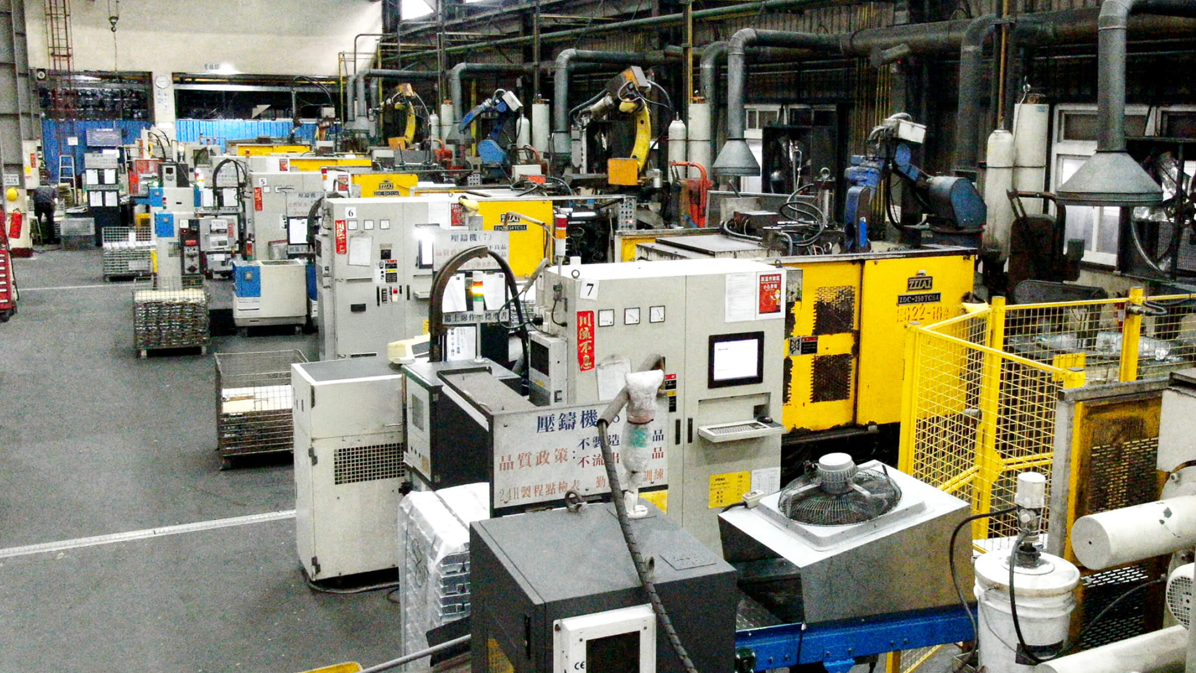 Large-scale aluminum die casting facility in Taiwan featuring automated cold chamber machines for high-volume OEM manufacturing.